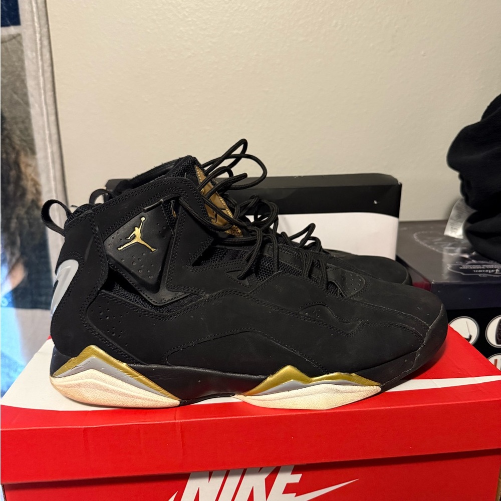 Jordan Jump Man Metallic